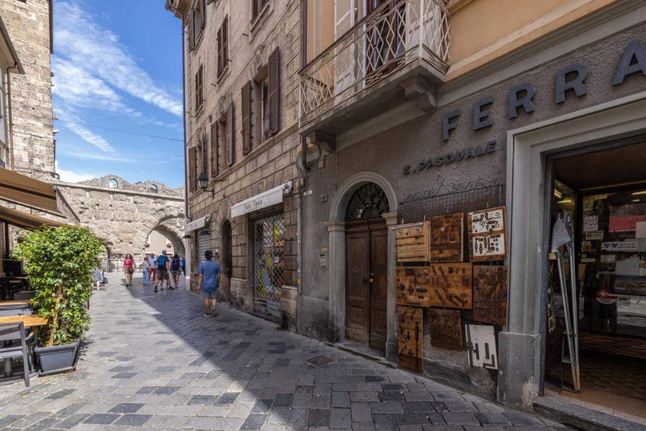 Aosta Centre Apartments - Porta Pretoria 56 المظهر الخارجي الصورة