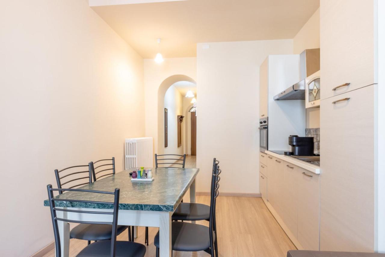 Aosta Centre Apartments - Porta Pretoria 56 المظهر الخارجي الصورة